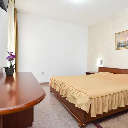 Apartahotel Suzana Lux