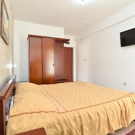 Suzana Lux 3* Budva