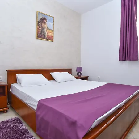 Suzana Lux Apartahotel 3*
