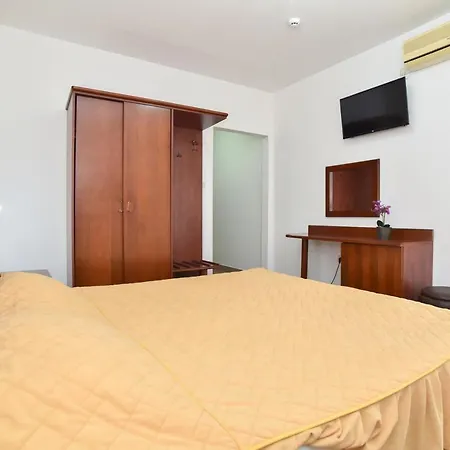 Apartahotel Suzana Lux 3*