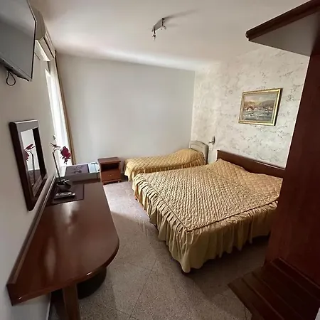 Suzana Lux Apartahotel 3*